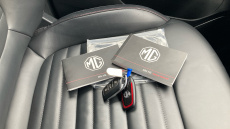 MG HS 1.5 T-GDI Trophy 5dr Petrol Hatchback